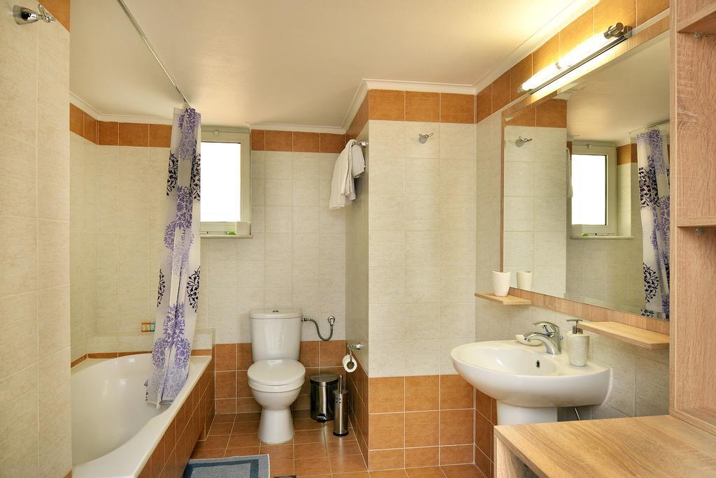 Kato Galatas Iokasti Homes מראה חיצוני תמונה